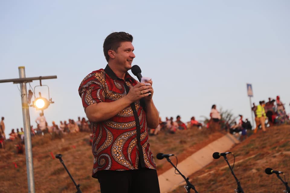 Crusade: Open-air preaching inviting all to follow Jesus.
