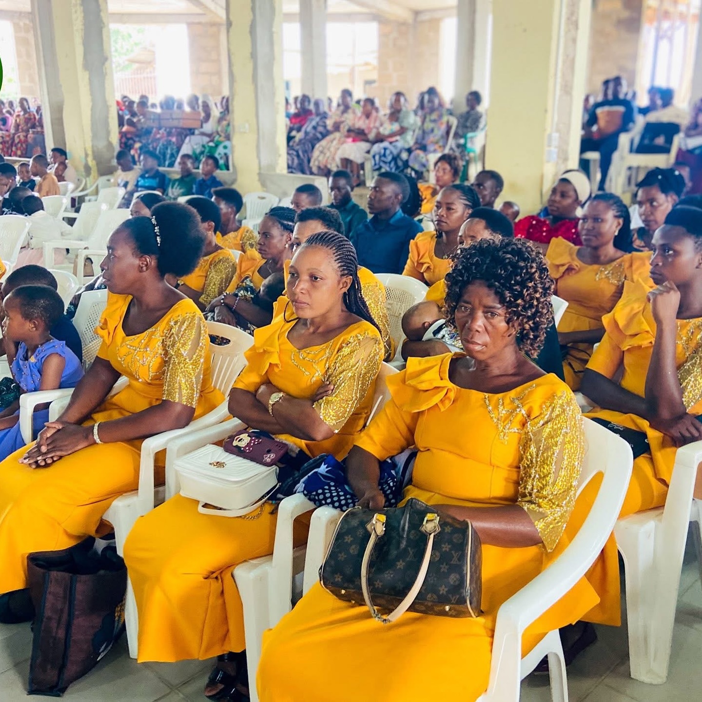 FPCT congregation gathered for worship