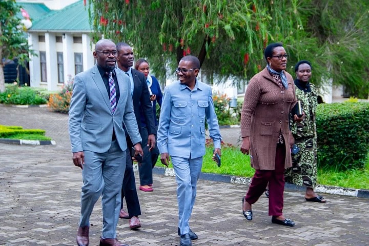 National leaders meeting