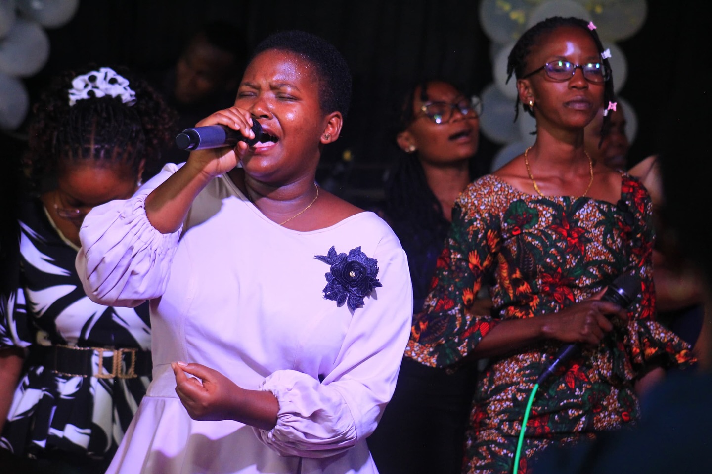 Praise moment